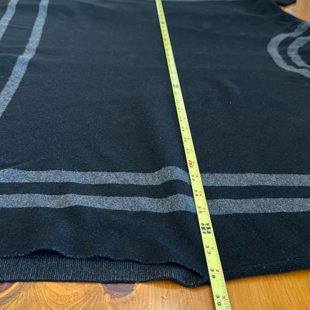 White House Black Market Ruana Wrap - Picture 15 of 15